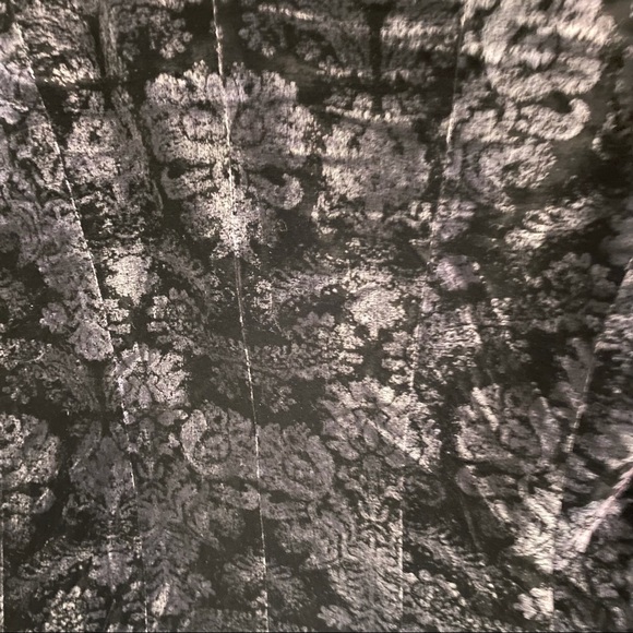 Tahari size 12 velvet blazer with antique floral print and front pockets. EUC! - Picture 8 of 8